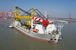 Heavy lift vessel Les Alizés leaves the shipyard in China