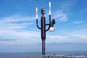 Icetek ice conditions monitoring system with FT ultrasonic wind sensor